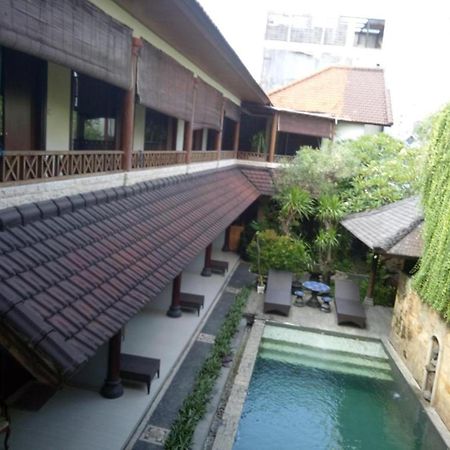 Taman Ayu Legian Hotel Buitenkant foto