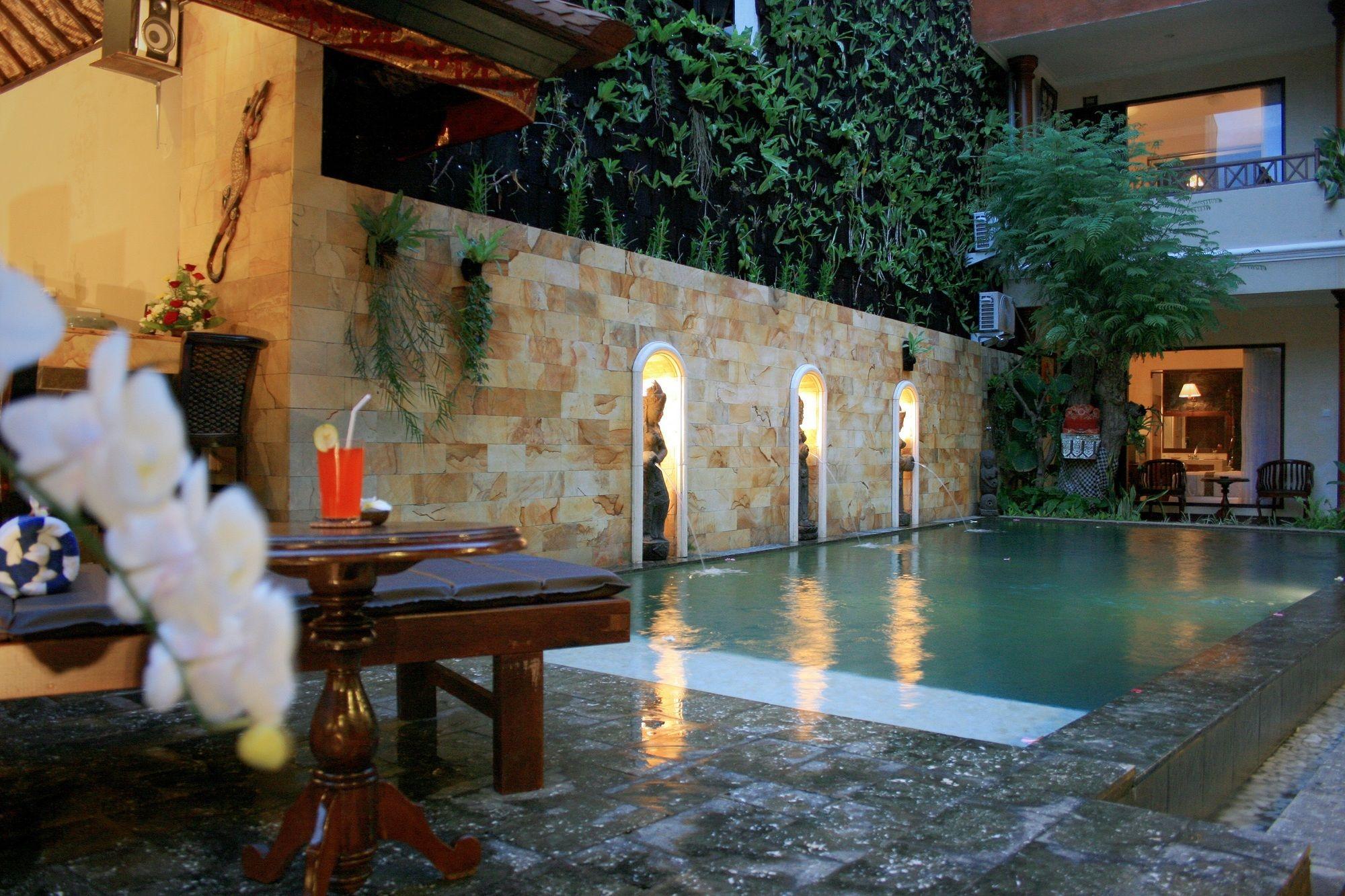 Taman Ayu Legian Hotel Buitenkant foto