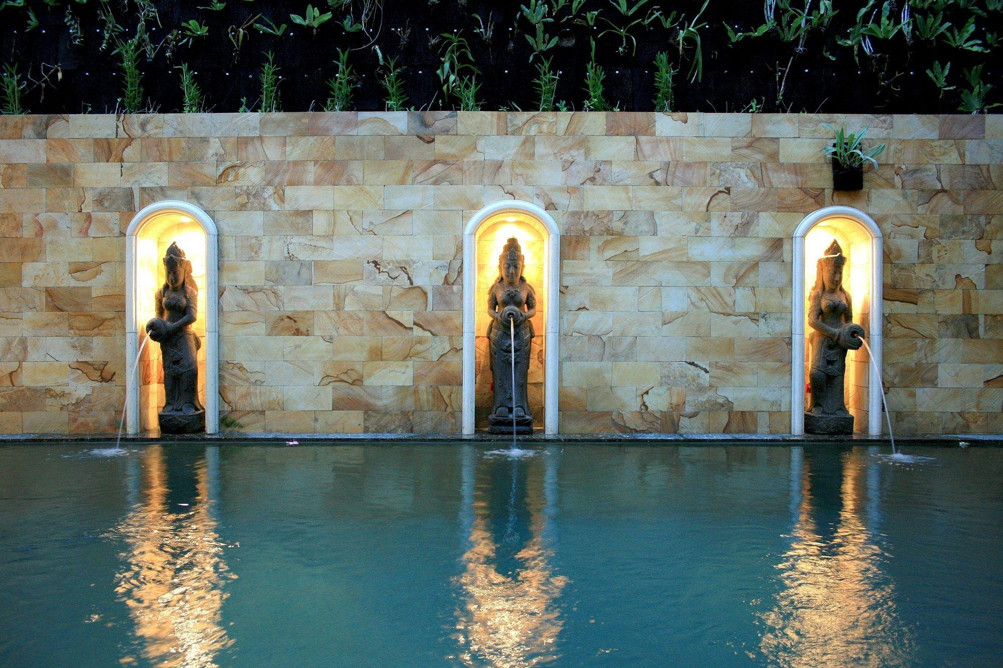 Taman Ayu Legian Hotel Buitenkant foto