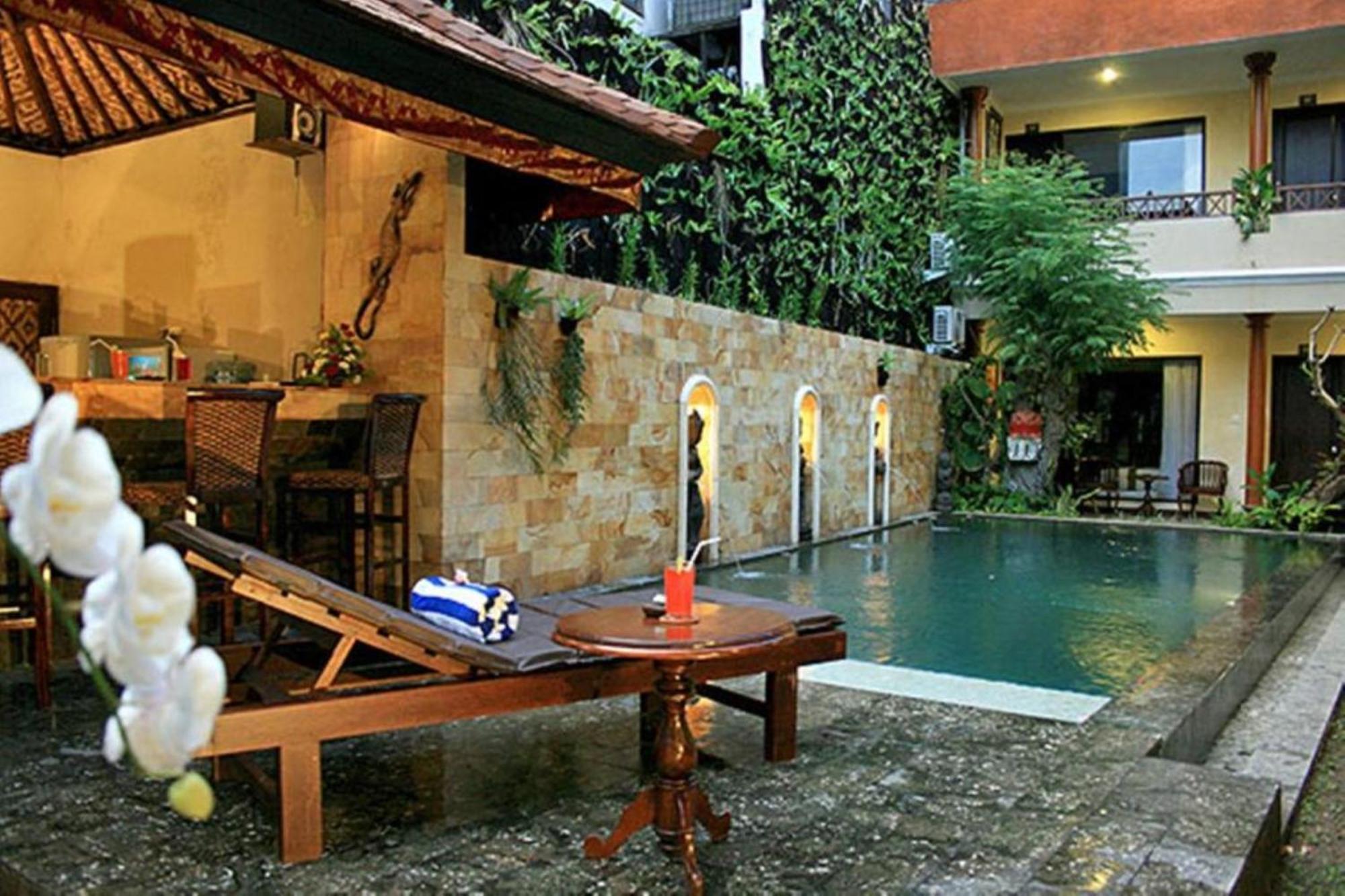 Taman Ayu Legian Hotel Buitenkant foto